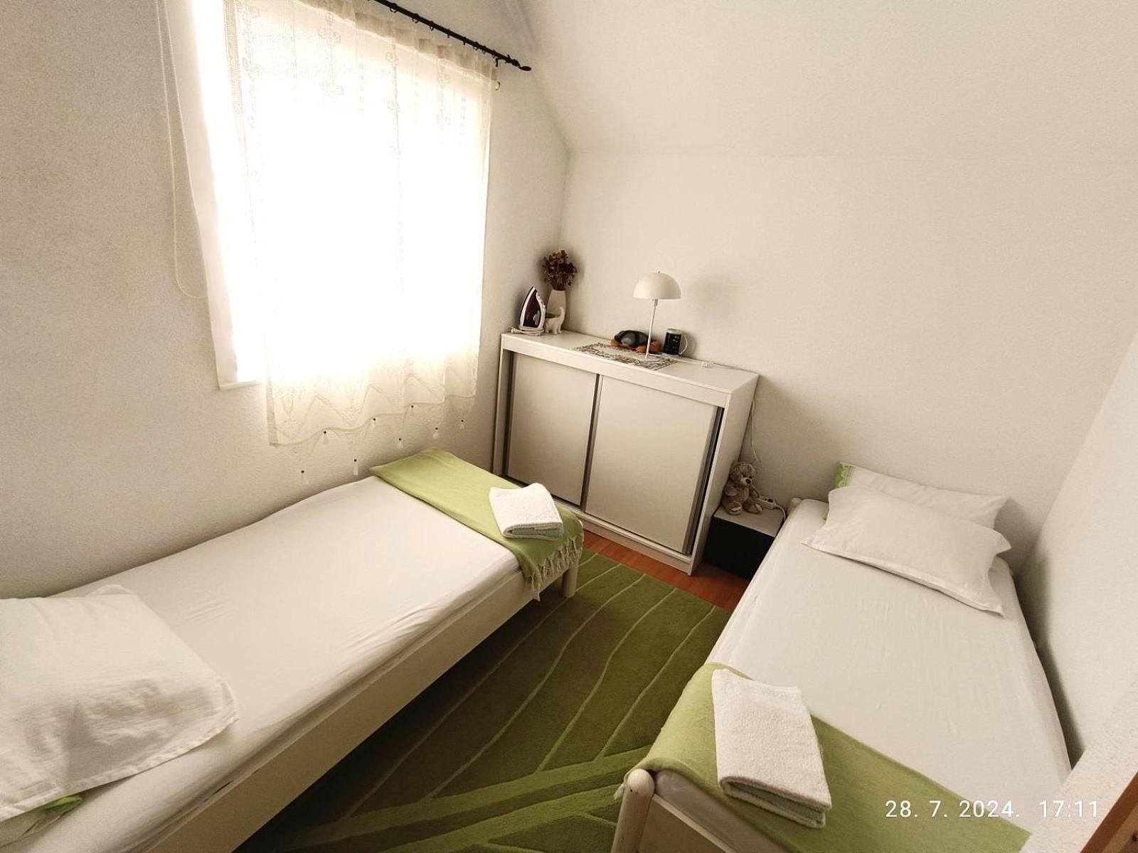 Vacation Home "Cehic" คูเลนวาคูฟ ภายนอก รูปภาพ